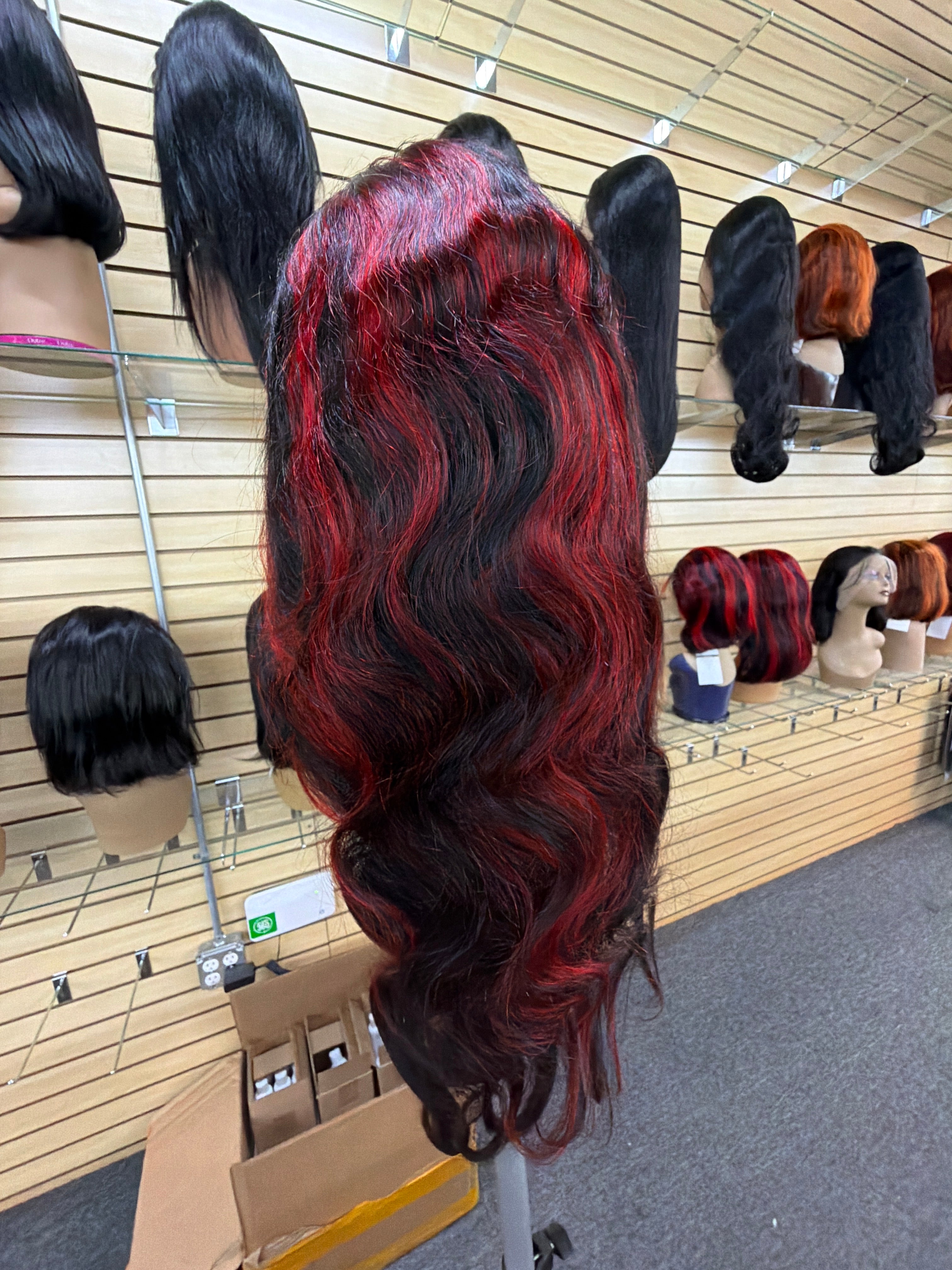 30” Body Wave HD Lace Front Wig 13x6 – 100% Human Hair – Black & Red Highlight (1B/Red)