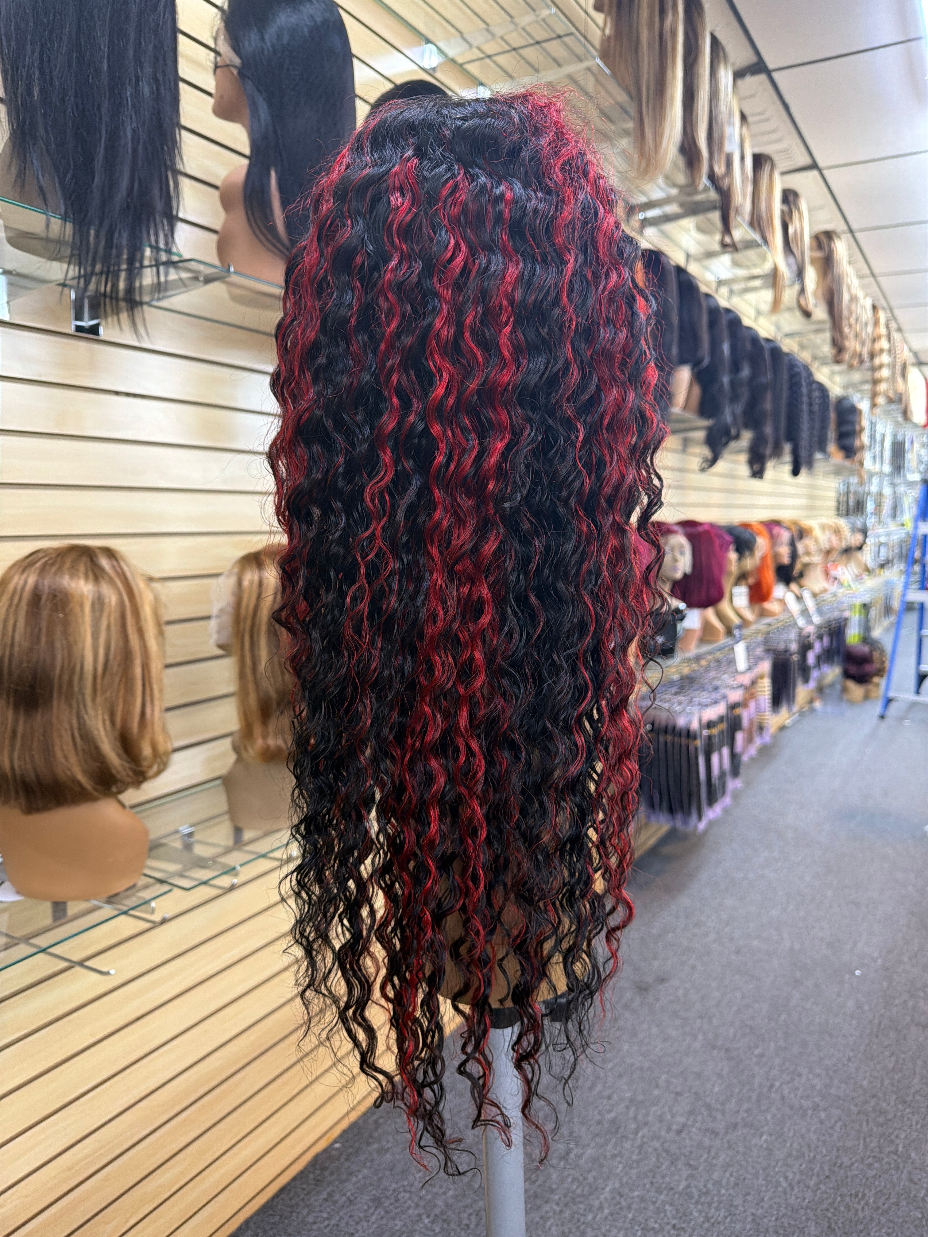 30” Deep Wave 13x6 Lace Front Wig – 100% Human Hair – P1B/Red Highlight